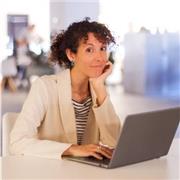 Profesora de español online para nativos de lengua francesa. Me dirijo a niños, adolescentes y adultos que quieran aprender de manera dinámica la lengua de Cervantes